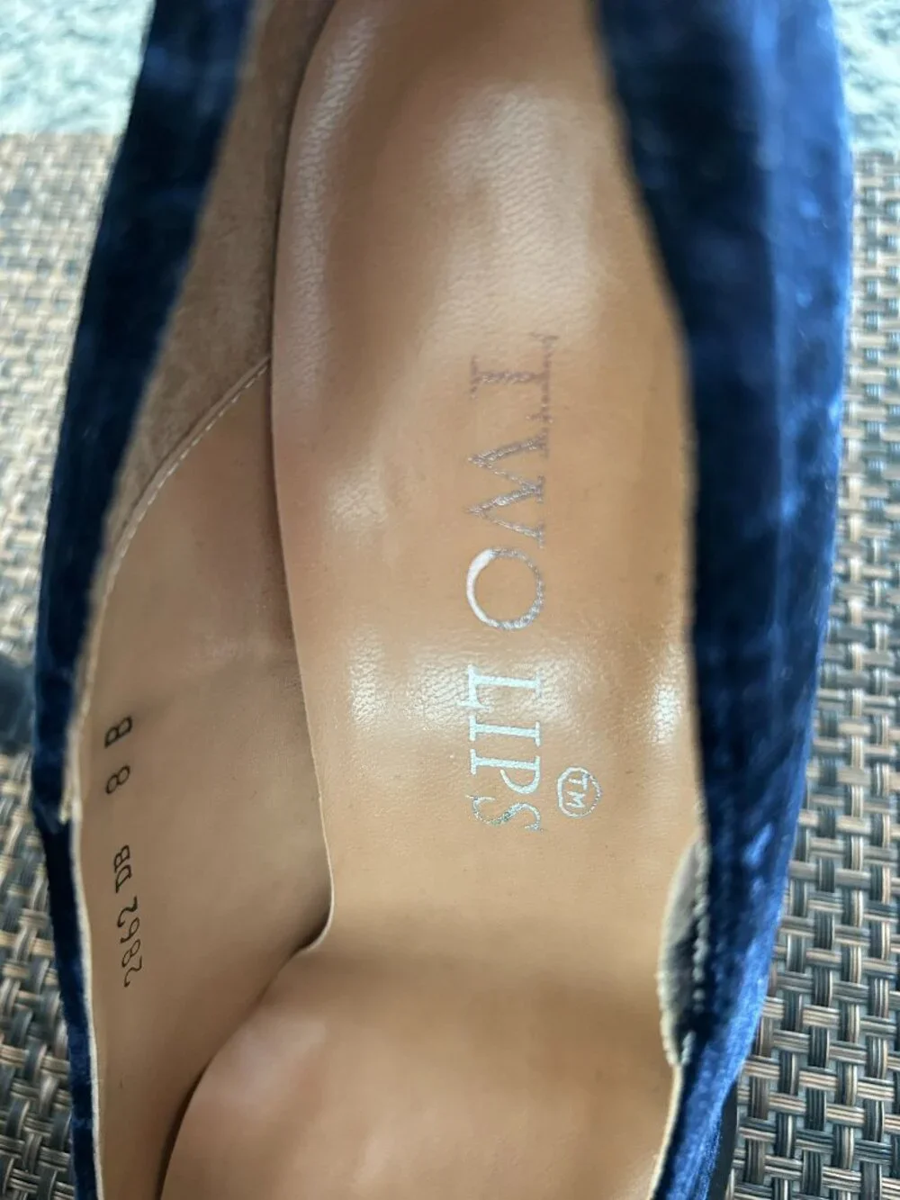 Navy Blue Velvet Pointed Toe Heels | Women's Size 8 | EXCELLENT CONDITION